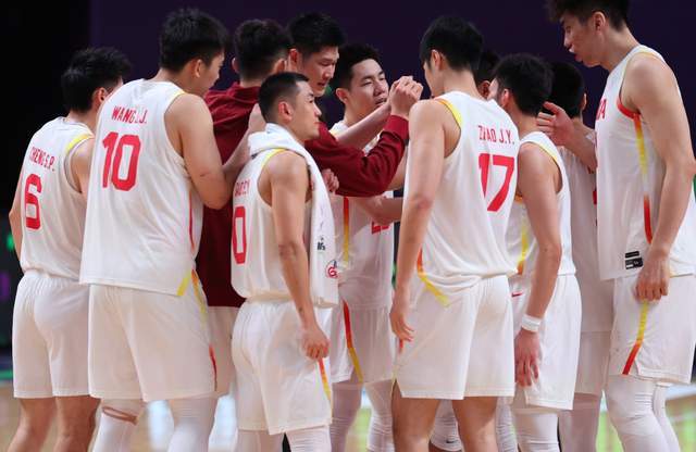 中国男篮世预赛12人名单预测！广东三将或被淘汰，郭士强面临抉择